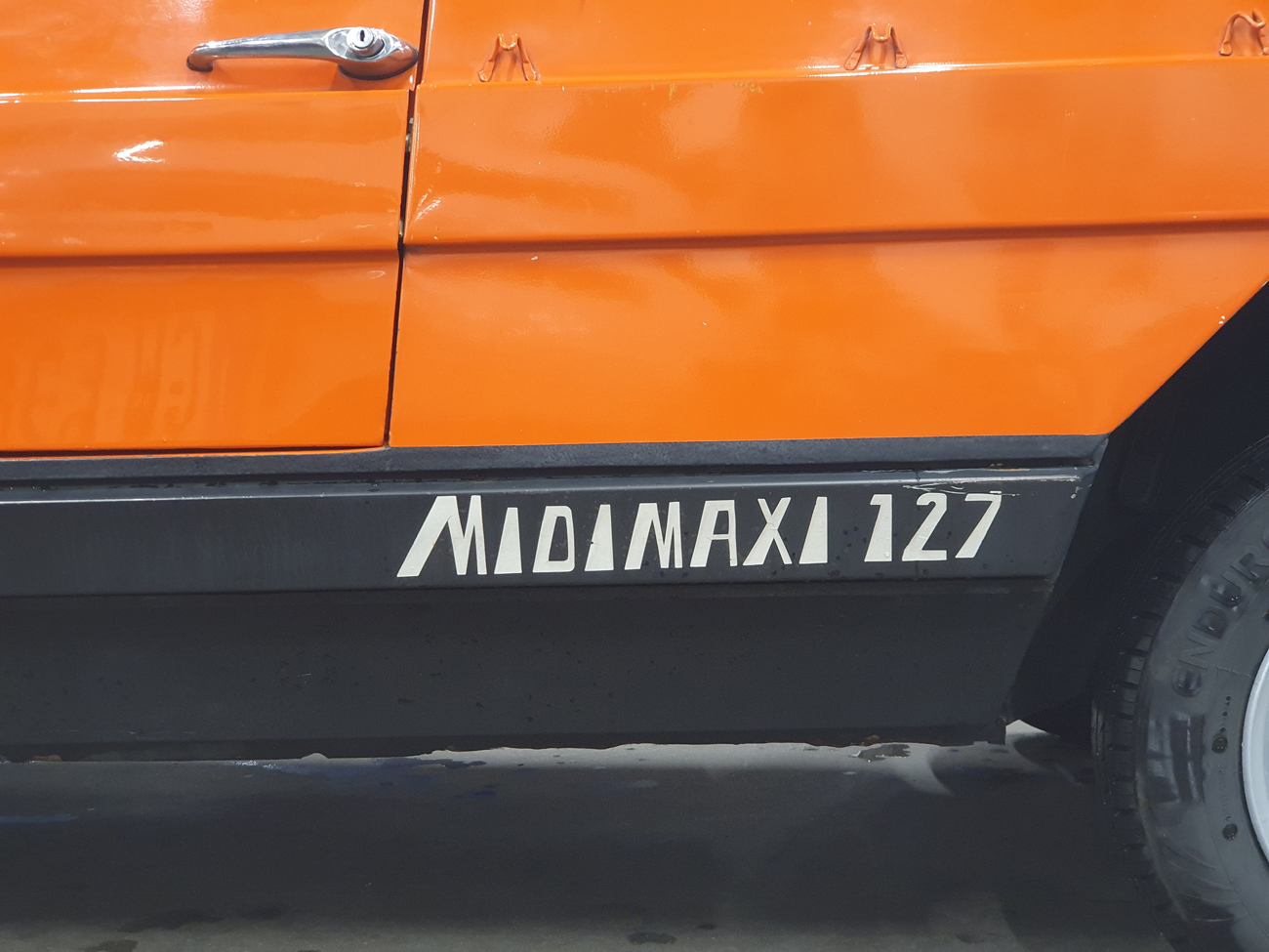 Kit adesivi replica per Fiat Moretti 127 Midimaxi - immagine 2