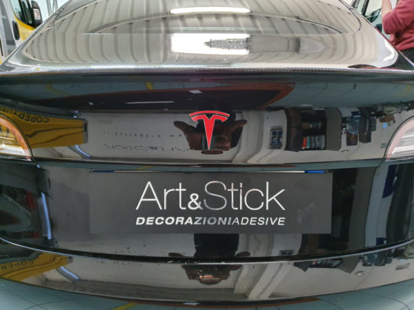 Personalizzazione loghi Tesla model 3 bagagliaio