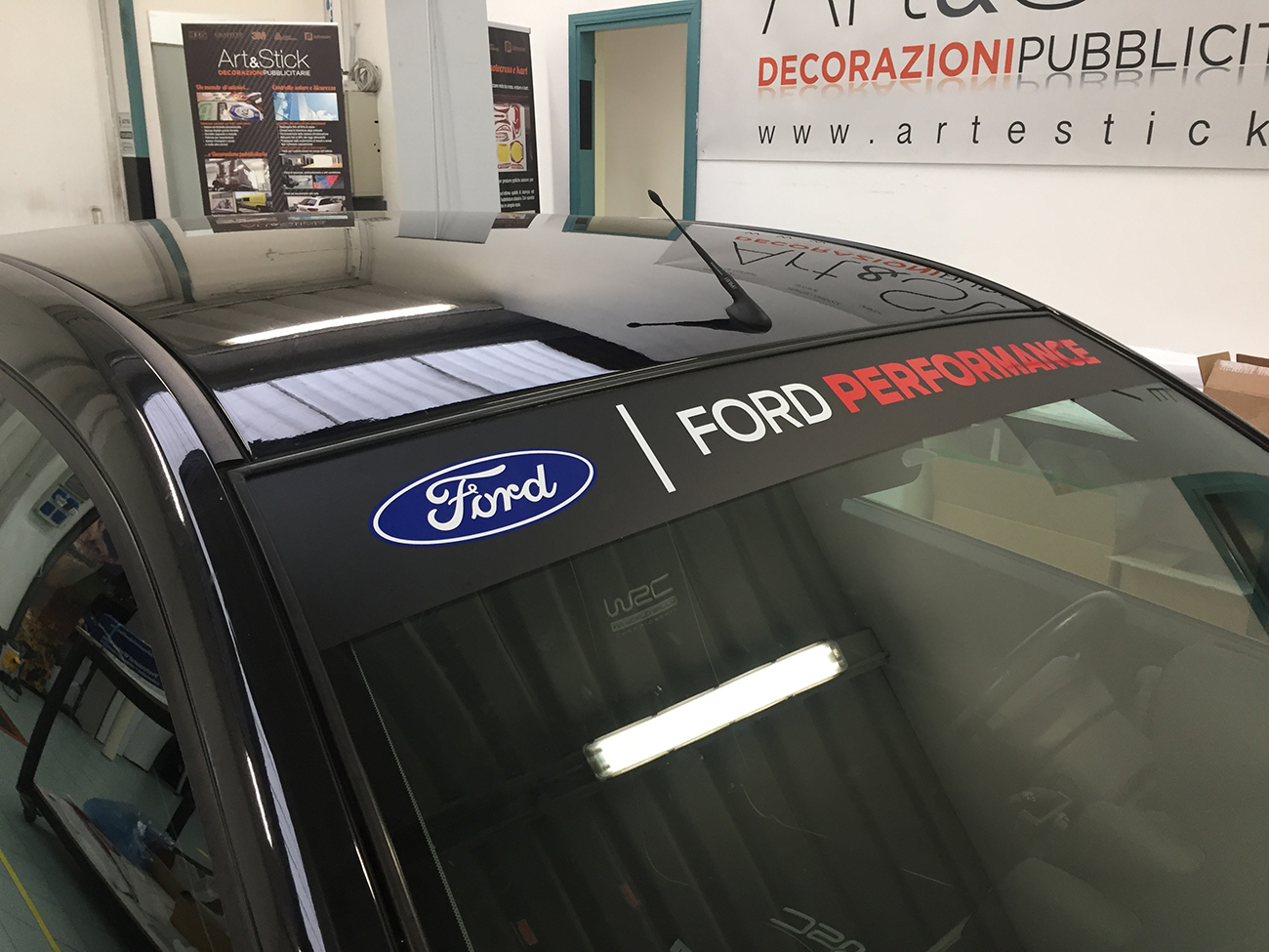 Acquista Fascia parasole per Ford Fiesta (dal 2002 al 2008)