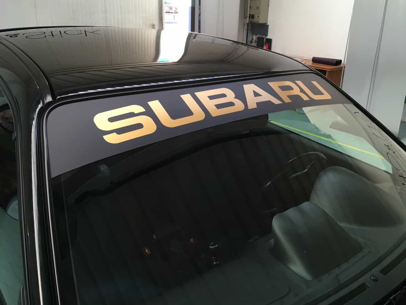 Acquista Fascia parasole per Subaru Impreza WRX STI (dal 2003 al 2005)